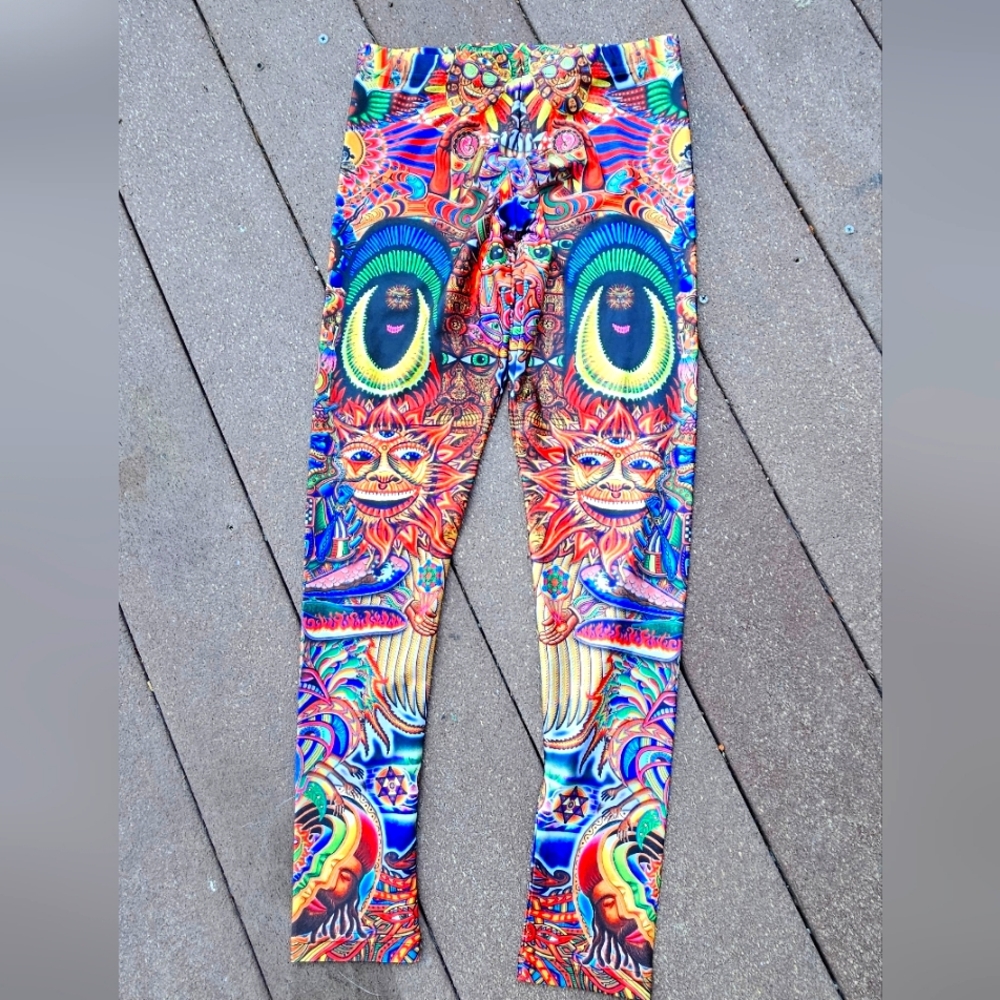 Trippy Chris Dyer art leggings